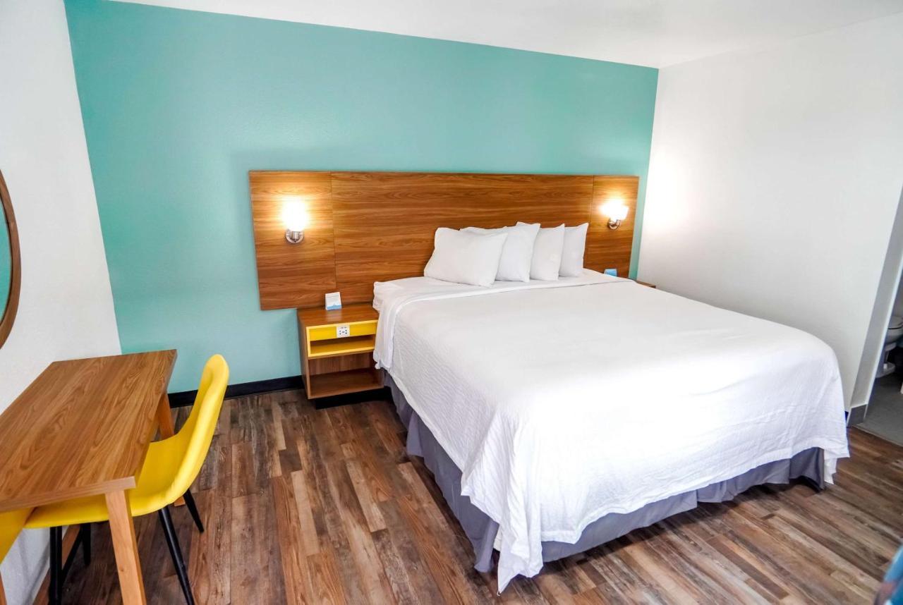 Beyond Stay Hotel Victorville Downtown Exteriér fotografie